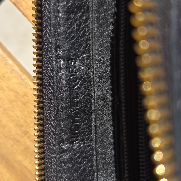 Michael Kors Jet Set Black Pebbled Leather Zip Wallet Gold Hardware - Picture 14 of 17